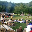 Abenteuer im Wald, spannende Geschichten am Lagerfeuer und kreative Aktionen bieten die diesjährigen Waldfreizeiten während der Sommerferien.