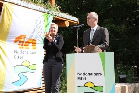 Am Freitag, 27. Juni, hat Umweltminister Johannes Remmel den barrierefreien Naturerkundungspfad &quot;Wilden Weg&quot; eröffnet.