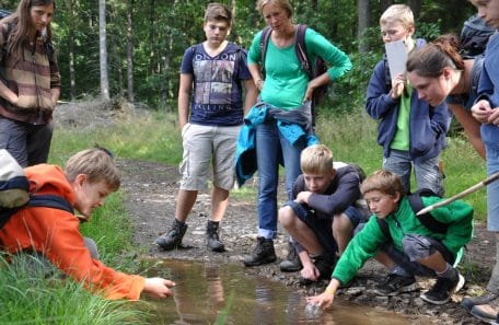 An Familien-Tagen können Sie sich einer Führung anschließen. Bei den Führungen stehen die Kinder im Mittel-Punkt.