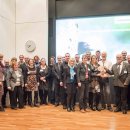  Angesichts der Jubiläumsfeierlichkeiten präsentierten die Praktikumsbetreuer ihre Großschutzgebiete in der Commerzbank in Frankfurt.