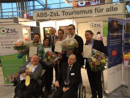 Auf der Reisemesse CMT wurde dem Nationalpark Eifel der Goldene Rollstuhl verliehen.