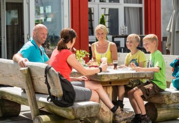 Bei unseren zertifizierten Nationalpark-Gastgebern finden Sie eine gemütliche Unterkunft und regionale Köstlichkeiten.