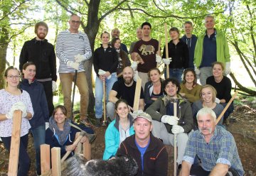 Betriebsausflug einmal anders: Mit Kollegen im Einsatz für die Natur