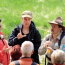 Bild 2: Seit 2007 werden im Nationalpark Eifel Rangertouren auch in die Gebärdensprache übersetzt. Insgesamt nahmen bisher 672 Besucher daran teil. Foto: Nationalparkverwaltung Eifel