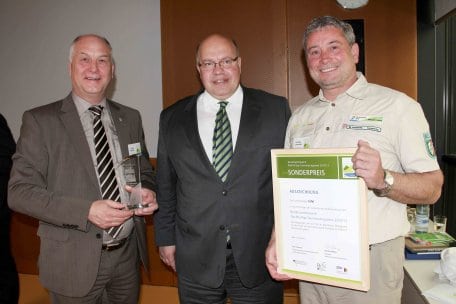 Bundesumweltminister Peter Altmaier zeichnete die Eifel für ein besonderes Engagement zum Schutz der biologischen Vielfalt aus.