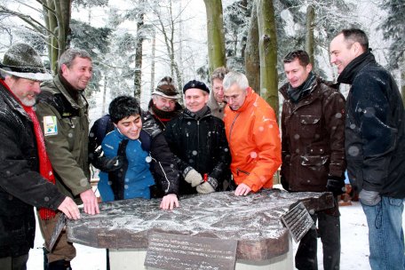 Das Bronzemodell ist eine gelungene Attraktion für barrierefreies Naturerleben an der Hirschley im Wilden Kermeter.