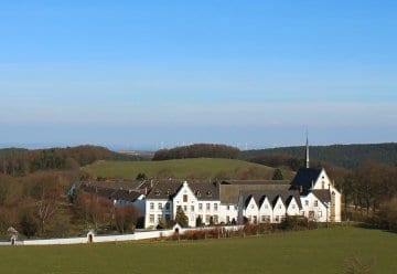 Das Kloster Mariawald ist das einzige Kloster der Trappisten in Deutschland und hat eine über 500 Jahre alte Geschichte.