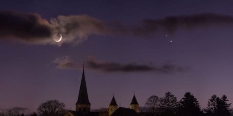 Das Kloster Steinfeld bei Nacht.