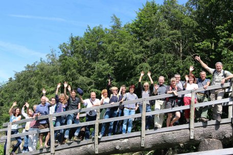 Die Europarc-Arbeitsgruppe Kommunikation nach dem Erkunden des barrierefreien Naturerkundungspfades „Wilder Weg“.