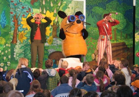 Die Maus vom WDR begeisterte mit ihren drei Shows die rund 3.000 Besucherinnen und Besucher des Tag der Parke.