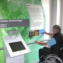 Die aktualisierte Nationalpark-Wanderkarte enthält die neuen Attraktionen der Region, z.B. das jüngste Nationalpark-Tor in Nideggen (Foto: NatKo e.V.)