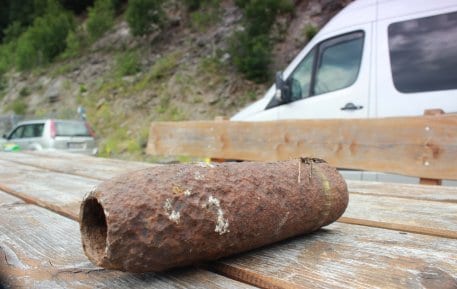 Ein Relikt aus dem Weltkrieg sorgte kurzfristig für eine Sperrung der K7 am Urftsee. Foto: Nationalparkverwaltung Eifel / M. Weisgerber