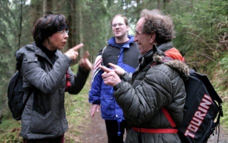 Eine Narzissen-Führung mit Gebärdensprach-Übersetzung findet am Mittwoch, 22. April, im Nationalpark Eifel statt. Bildautor: H.-W. Dammers