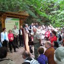Henning Walter, Leiter der Nationalparkverwaltung, begrüßt zu der feierlichen Eröffnung des Schöpfungspfades.