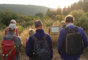 Insgesamt zehn Stationen laden dazu ein, sich mit biblischen und weltlichen Texten auseinander zu setzen.