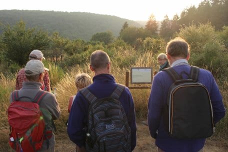 Insgesamt zehn Stationen laden dazu ein, sich mit biblischen und weltlichen Texten auseinander zu setzen.