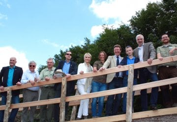 NRW-Wirtschaftsminister Duin begeistert von „Wildem Weg“ im Nationalpark Eifel