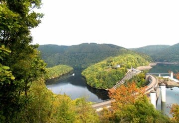Urftstaumauer und Oberseerandweg sind wieder frei begehbar