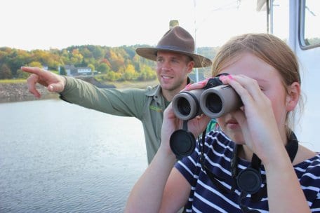Von April bis Oktober: Jeden ersten und dritten Montag im Monat informieren Ranger der Nationalparkverwaltung an Bord der Rurseeschifffahrt über das besondere Großschutzgebiet. 